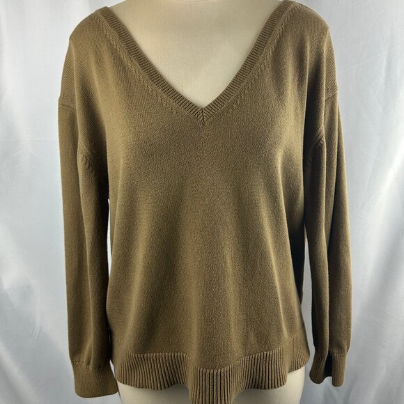 Everlane Sweaters - Everlane Olive Green 100% Cotton V-Neck Sweater